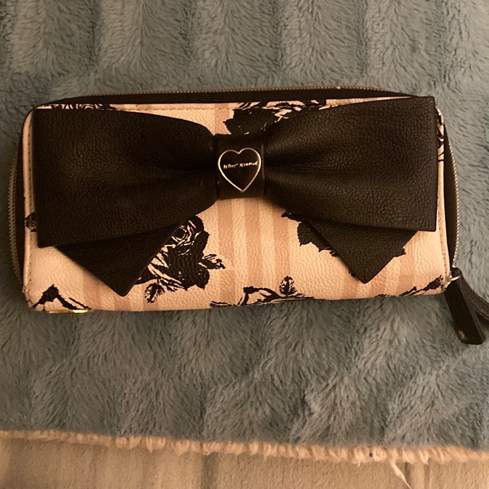 Betsy Johnson wallet like new!